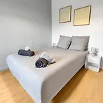 Maison Avec Terrasse, Jardin Proche De Lille *
