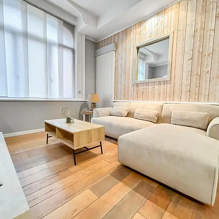 Maison Avec Terrasse, Jardin Proche De Lille *