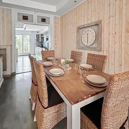 Maison Avec Terrasse, Jardin Proche De Lille 펜션 르젠네