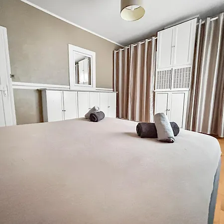 Semesterbostad Maison Avec Terrasse, Jardin Proche De Lille *