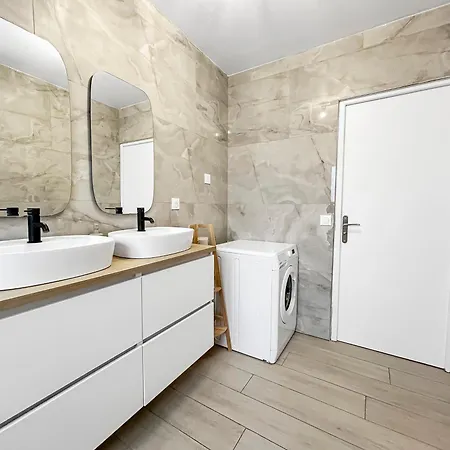 Дом отдыха Maison Avec Terrasse, Jardin Proche De Lille Лезен