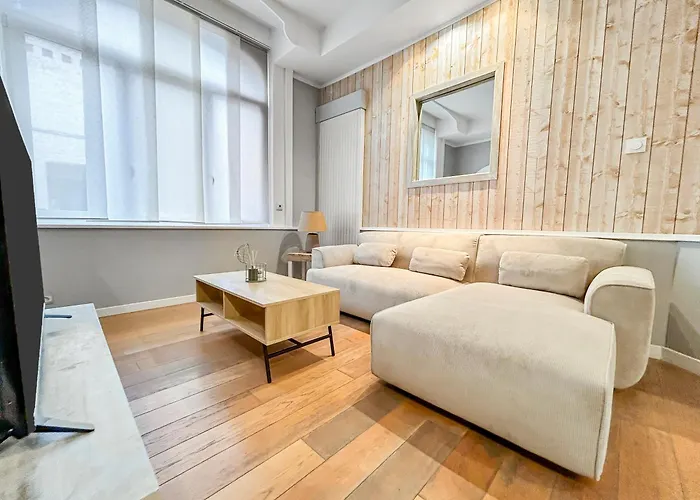 Maison Avec Terrasse, Jardin Proche De Lille *