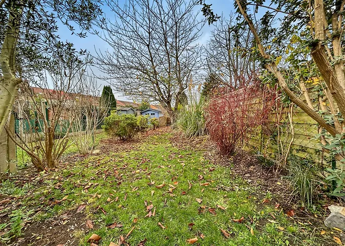 Дом отдыха Maison Avec Terrasse, Jardin Proche De Lille *